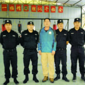 全軍優(yōu)秀指導官、中國獵人特種部隊旅長郭依衡到公司基地指導訓練